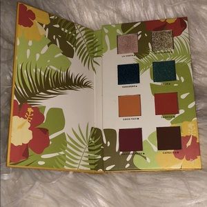 Alamar cosmetics eyeshadow palette brand new